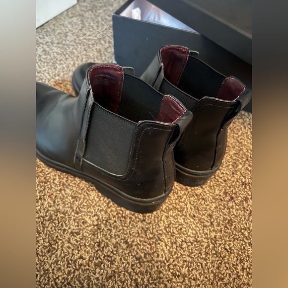 Revy Leather Chelsea Boot by Vintage Foundry, Size 9 - Picture 6 of 10